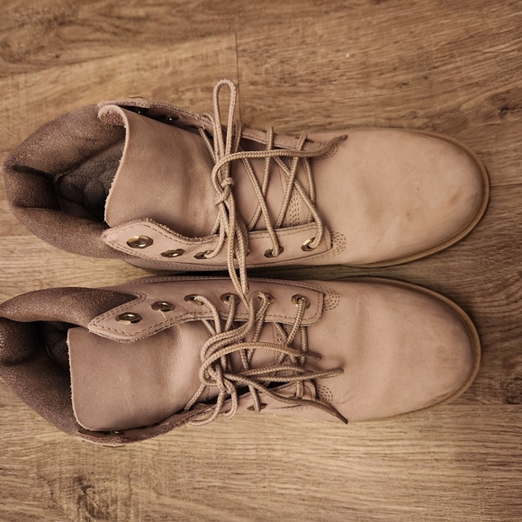 Timberland Light Purple Boots - Picture 2 of 3